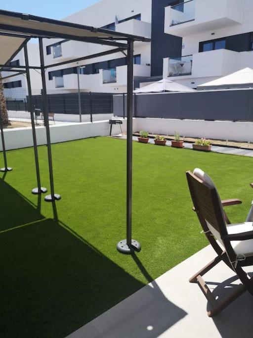 Apartamento Playa Valle Niza Малага Екстериор снимка