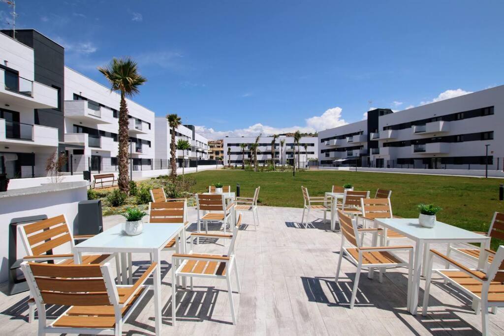 Apartamento Playa Valle Niza Малага Екстериор снимка