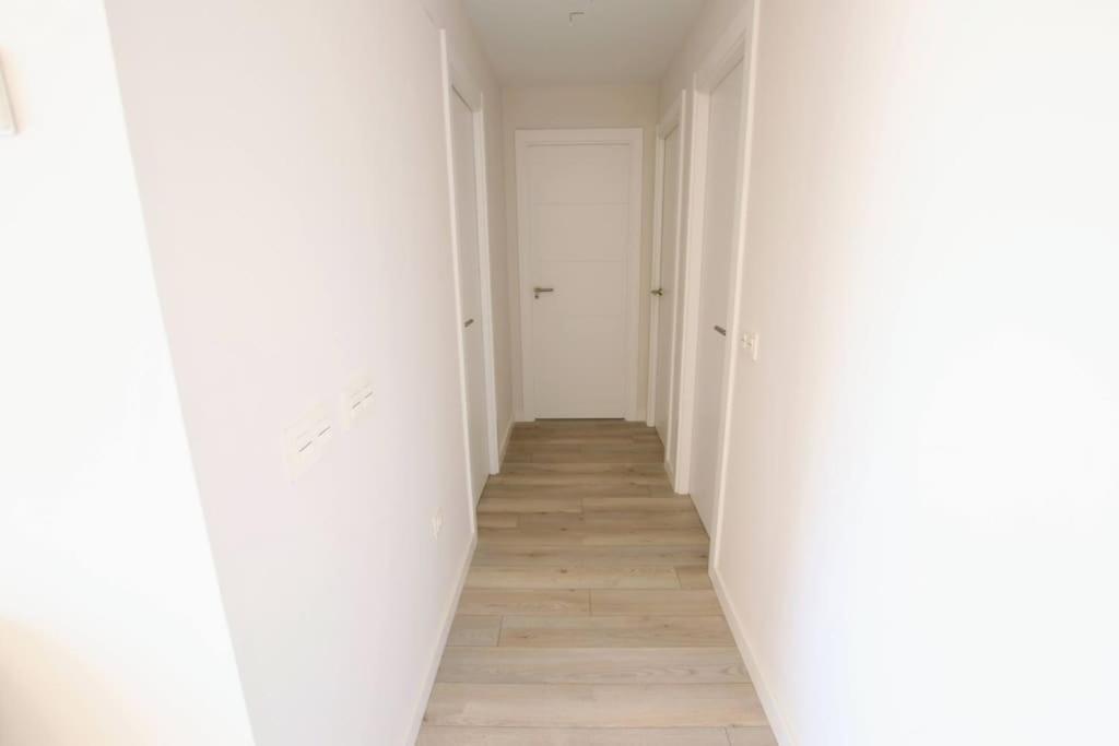 Apartamento Playa Valle Niza Малага Екстериор снимка