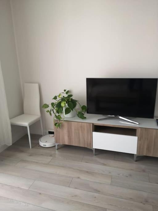 Apartamento Playa Valle Niza Малага Екстериор снимка