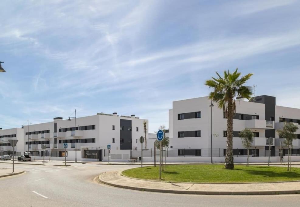 Apartamento Playa Valle Niza Малага Екстериор снимка
