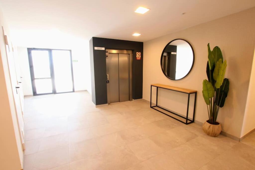 Apartamento Playa Valle Niza Малага Екстериор снимка