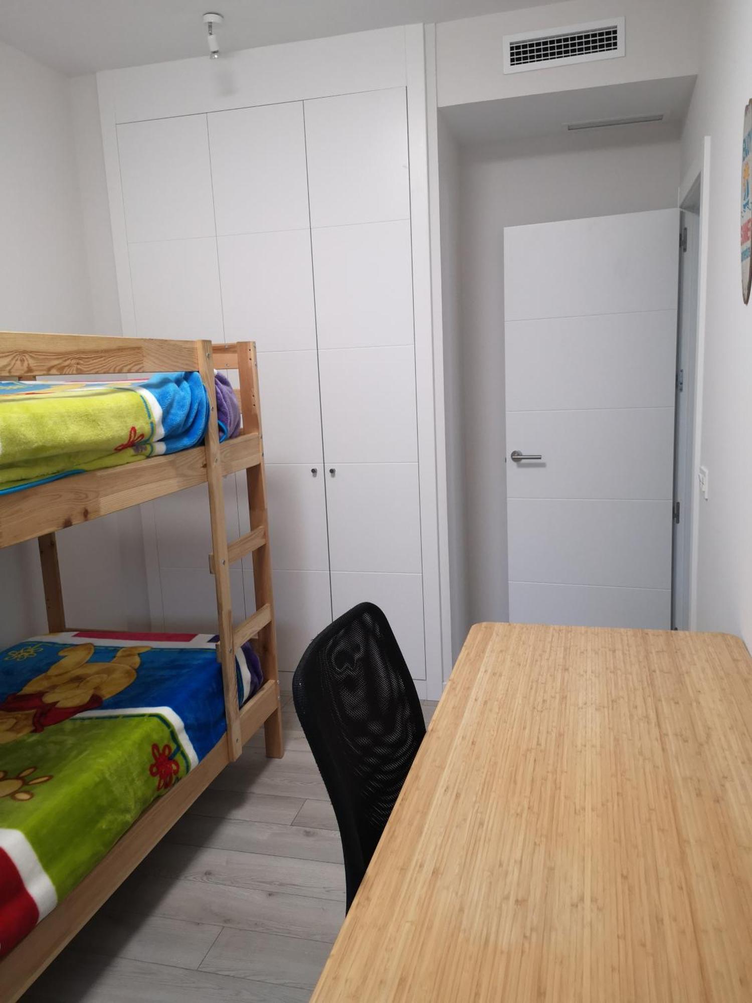 Apartamento Playa Valle Niza Малага Екстериор снимка